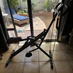 New Exercise Machine For Squats And Rowing 