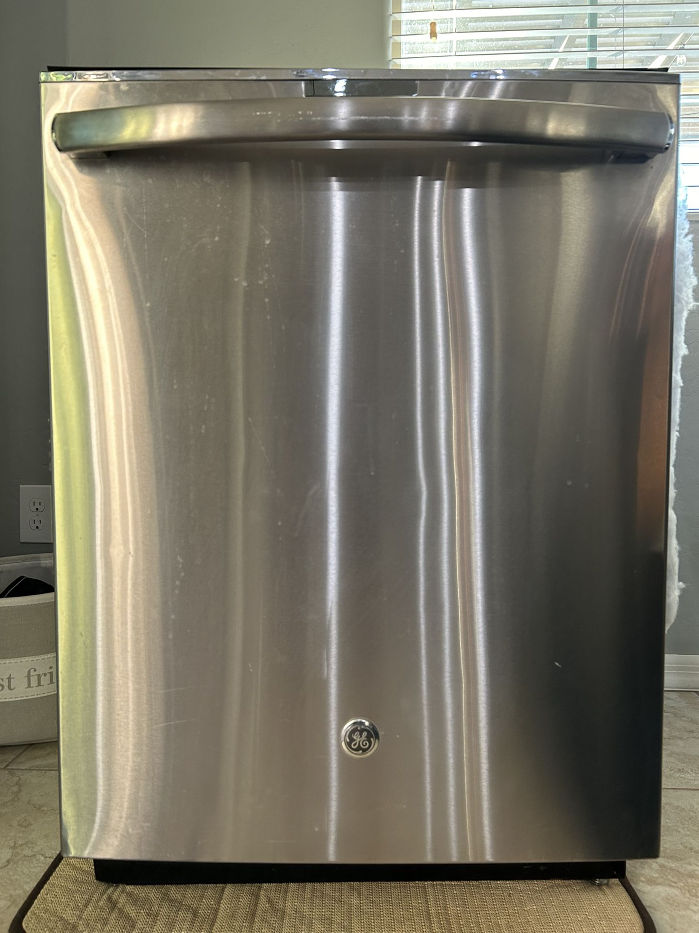 GE Profile Dishwasher - Not Fully Functional 