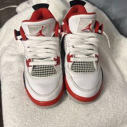 Jordan 4 fire red