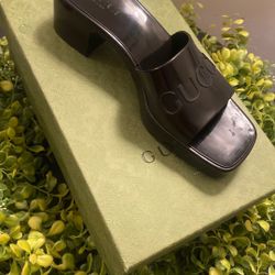 Gucci Slides - Size 8 Retail: $450 | Selling for $150