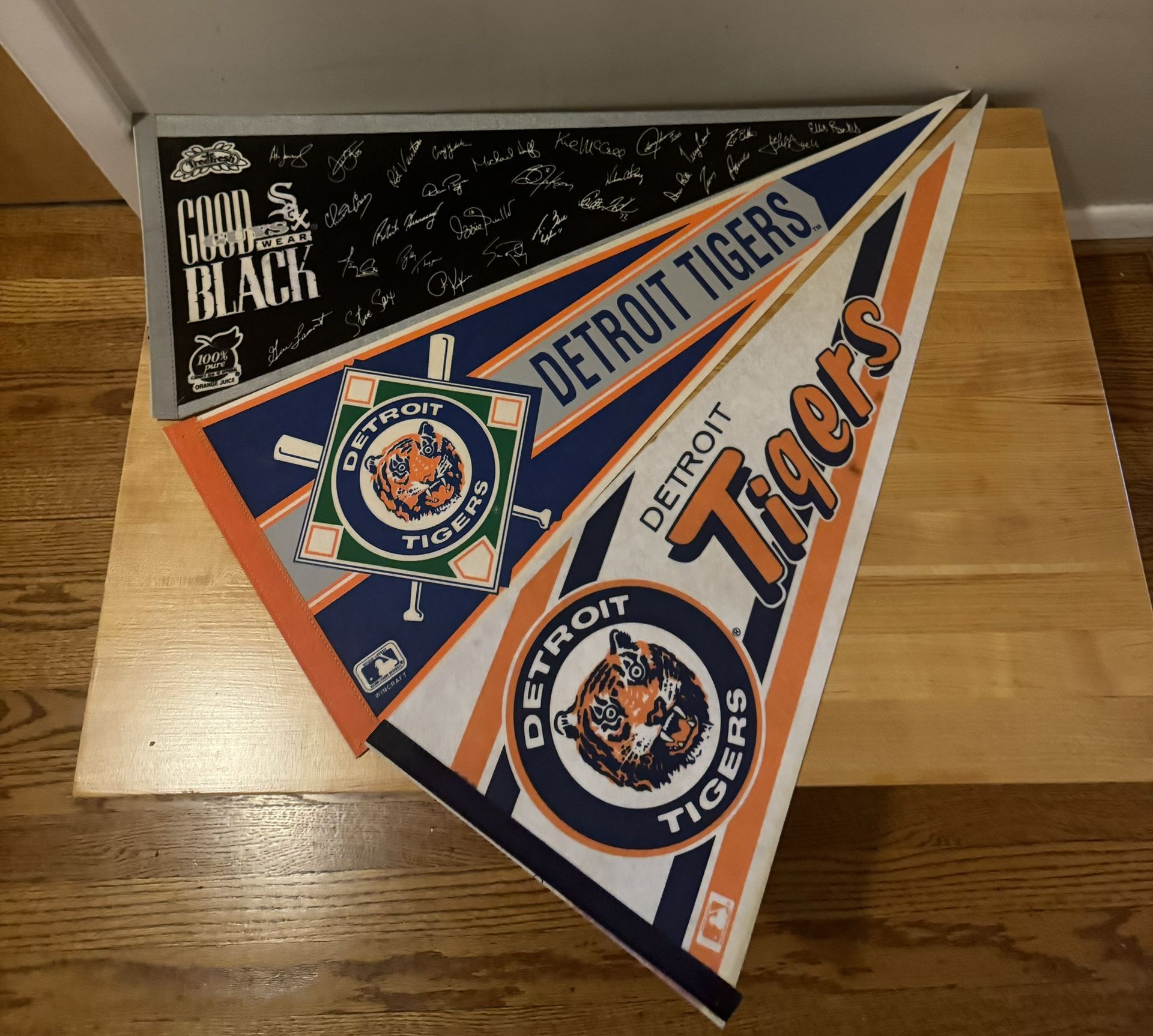 3 Sports Pennants