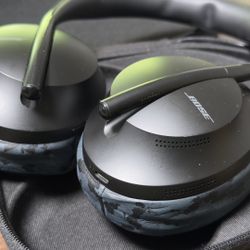 Bose Noise Cancelling 700 Wireless Over Ear Headphones Bluetooth Black 