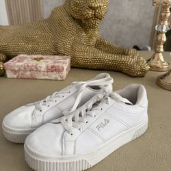 Fila Shoes Size 8