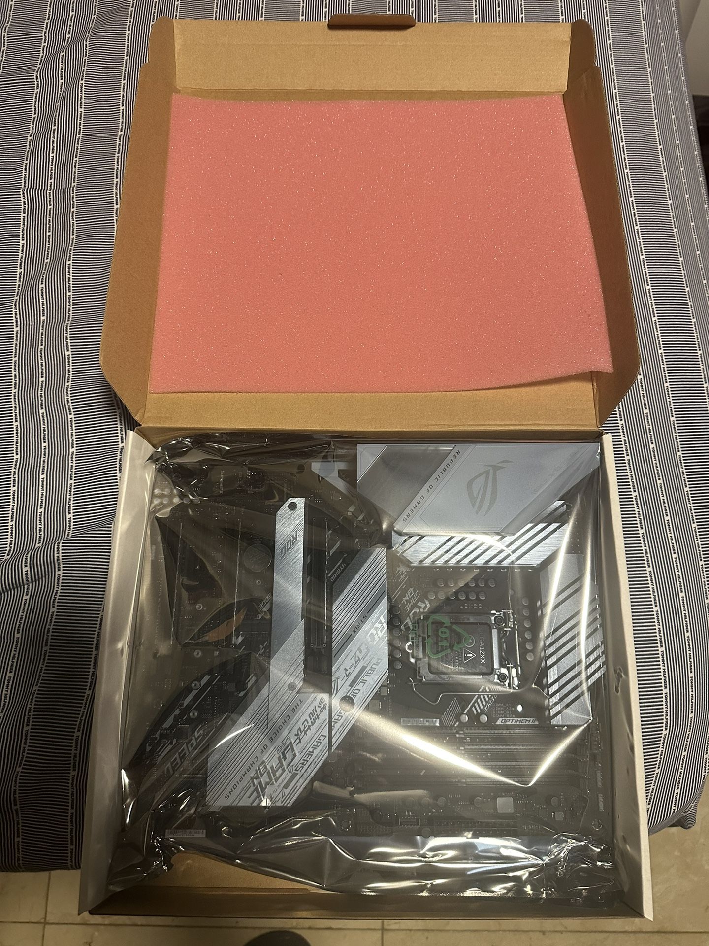 ASUS ROG STRIX Z490-A Gaming MOTHERBOARD