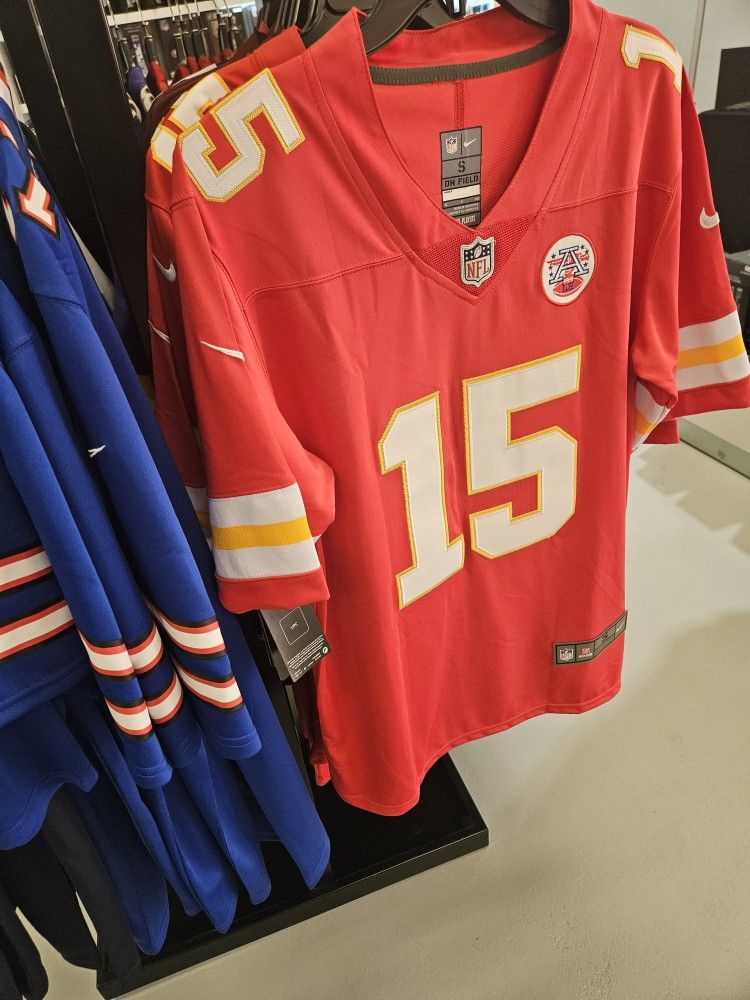 Patrick Mahomes Jersey Multiple Sizes