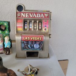 Vintage Metal Las Vegas Nevada Mini Slot Machine Toy Gambling Bank