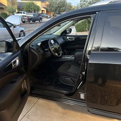 2017 Nissan Pathfinder