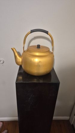 Large Golden Teapot  You Loose Tea will thank you