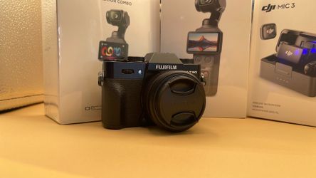 Fujifilm X-T30iii with 13-33mm lens.