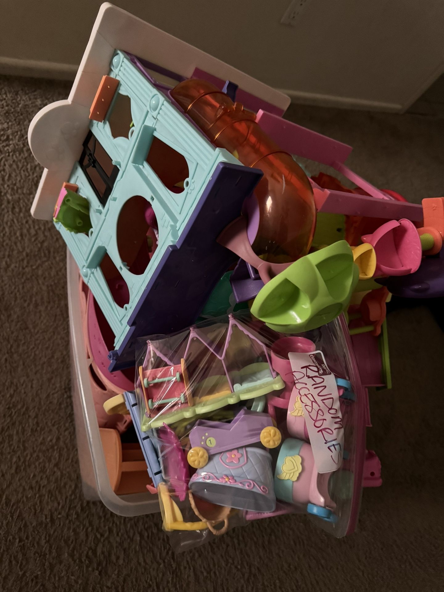 Littlest Pet Shop Houses, Cars, And Playsets