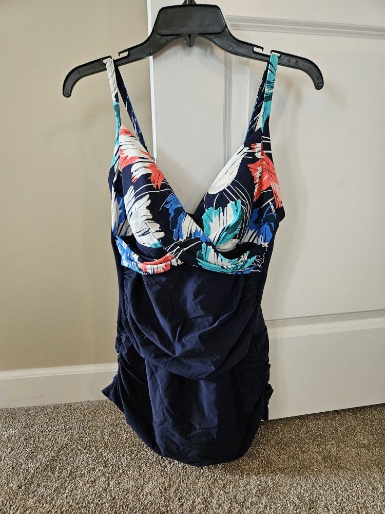 Women Size 16 Swim Dress .. New Cond 