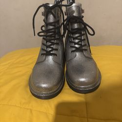 MK RAIN BOOTS. Worn A Few Times, Size 9. $35