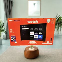HD319 70” ONN smart 4k Roku led tv Floor Model 