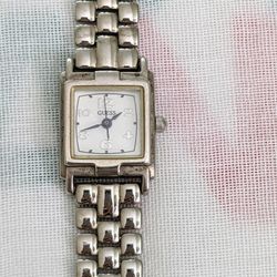Guess Bracelet Wrist Watch 