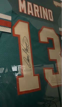 Authentic Dan Marino sign jersey with authentication paper