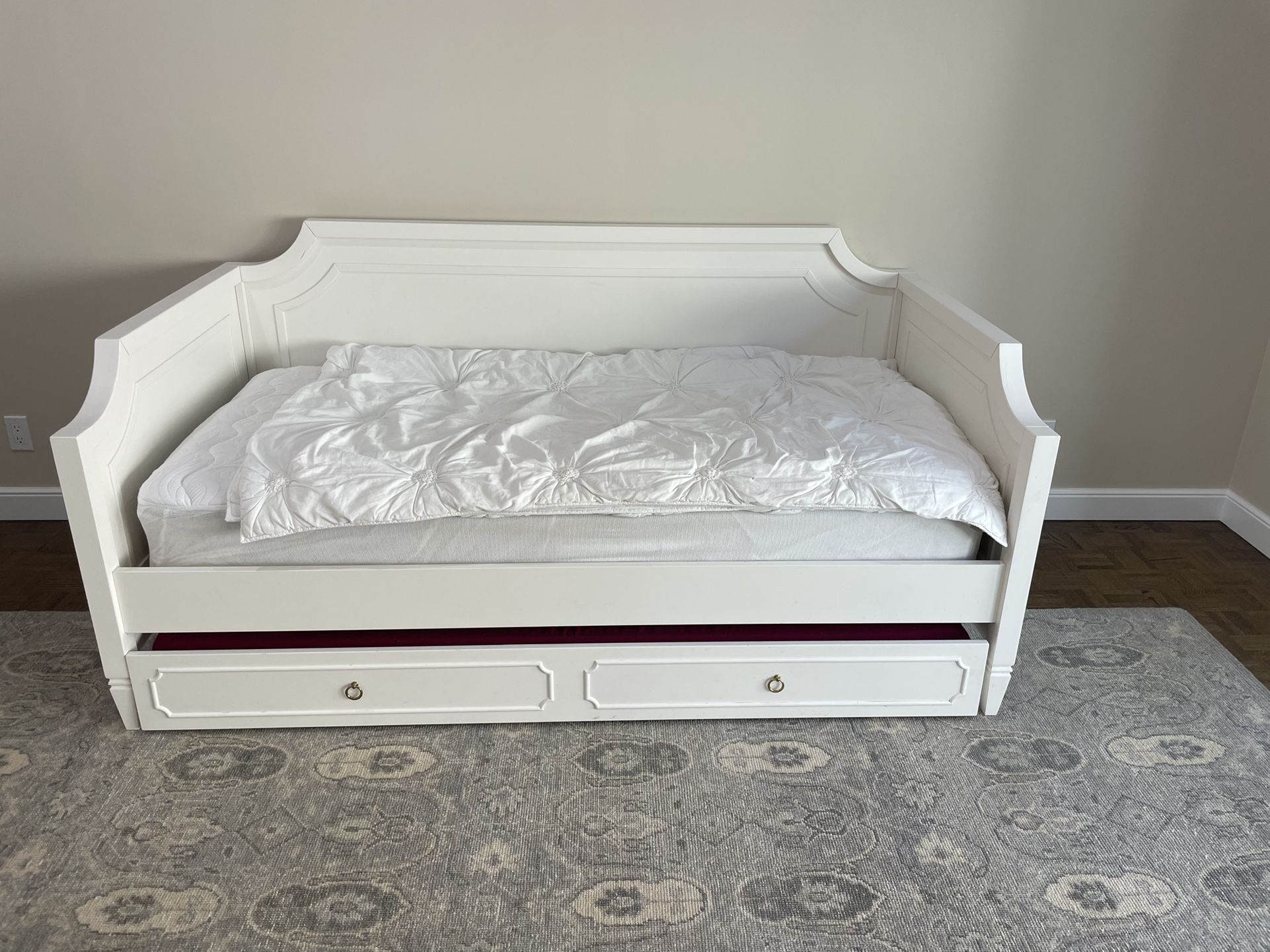 Pottery Barn Ava Regency Daybed with Trundle