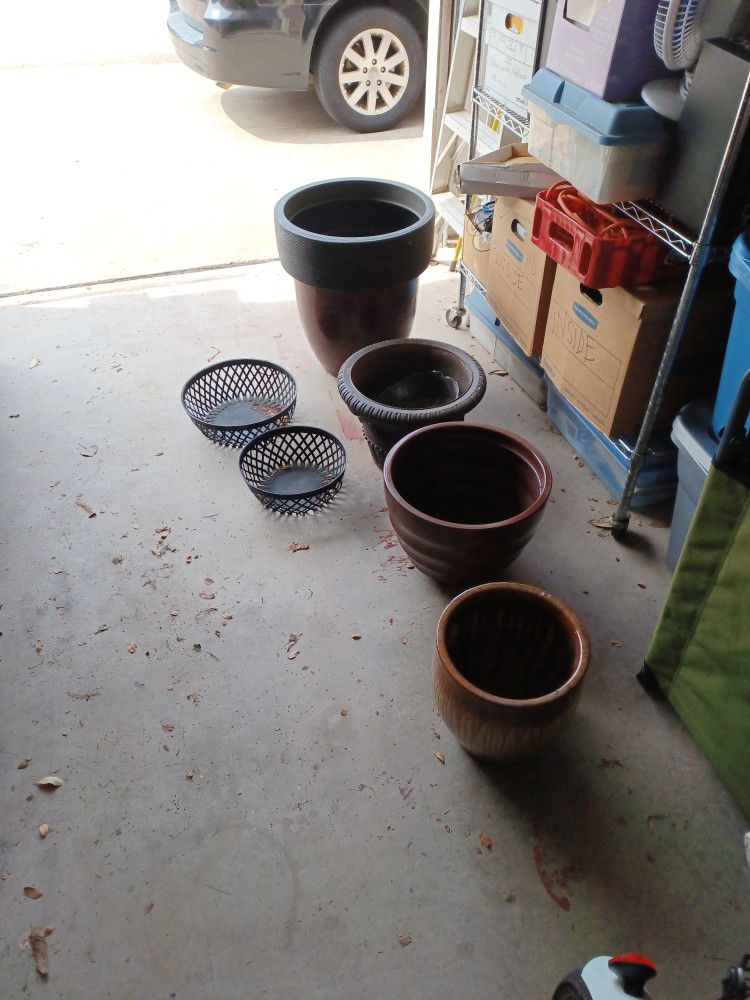 Planter Pots  Ready For Spring  Make Offer