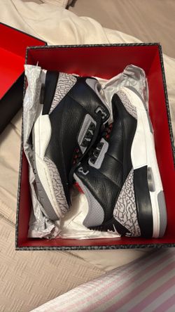 Men’s Jordan black cement 3 size 8.5