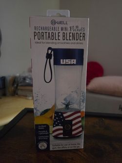 Rechargeable mini blender