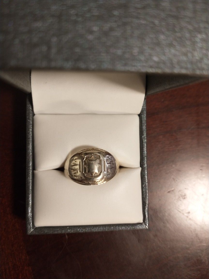 10K Solid Gold Antique Signet Ring
