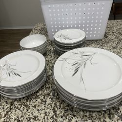  set of vintage Rosenthal Ceres wheat pattern plates