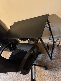 Computer desk