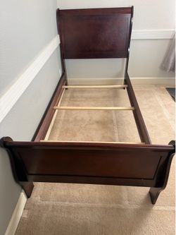 Louis Philippe Style Cherry Twin Sleigh With Head & Foot Board & mattress