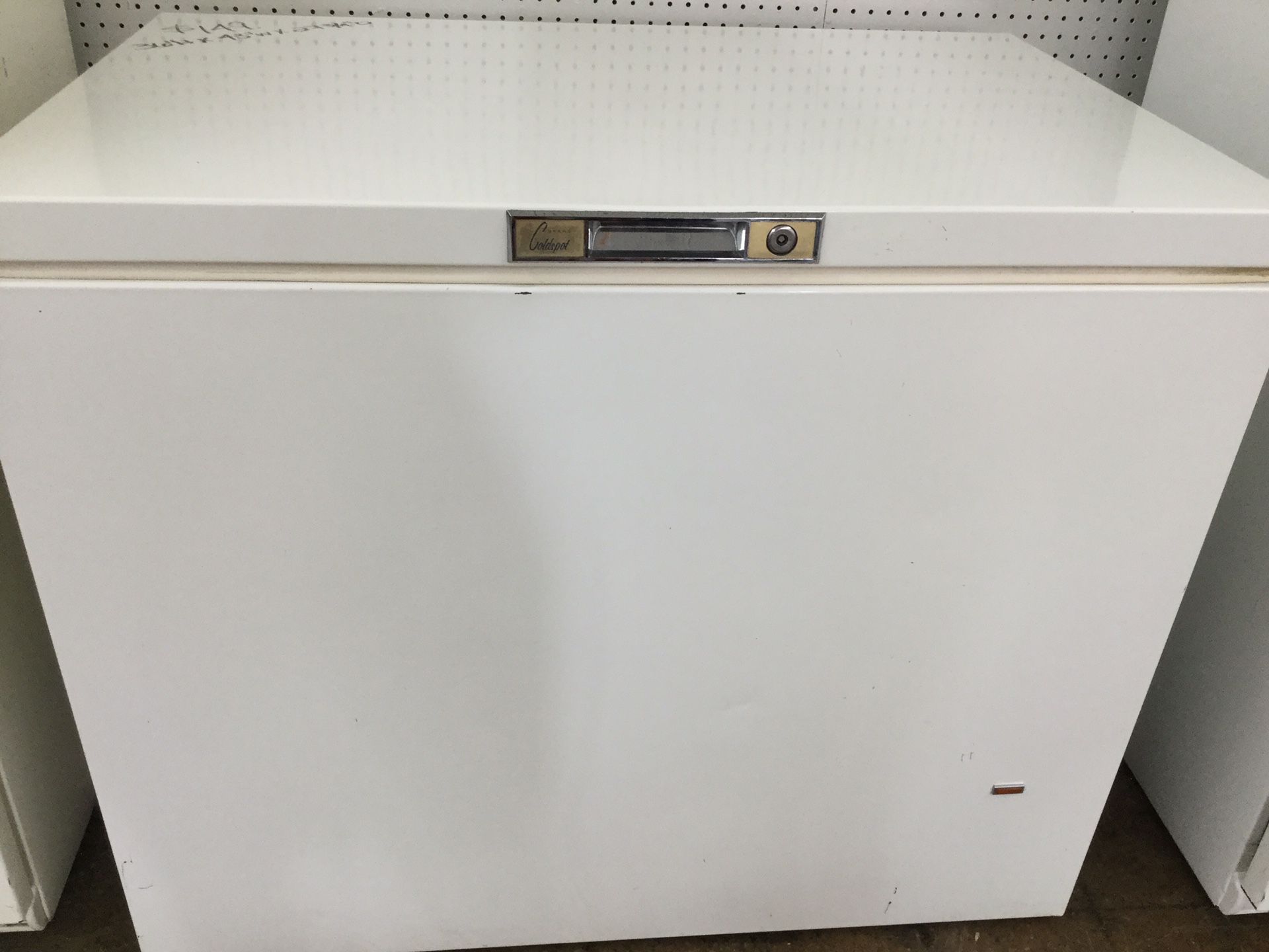 Sears coldspot nice chest freezer 15 cubic feet 36 h x 43 w x 27 3 
