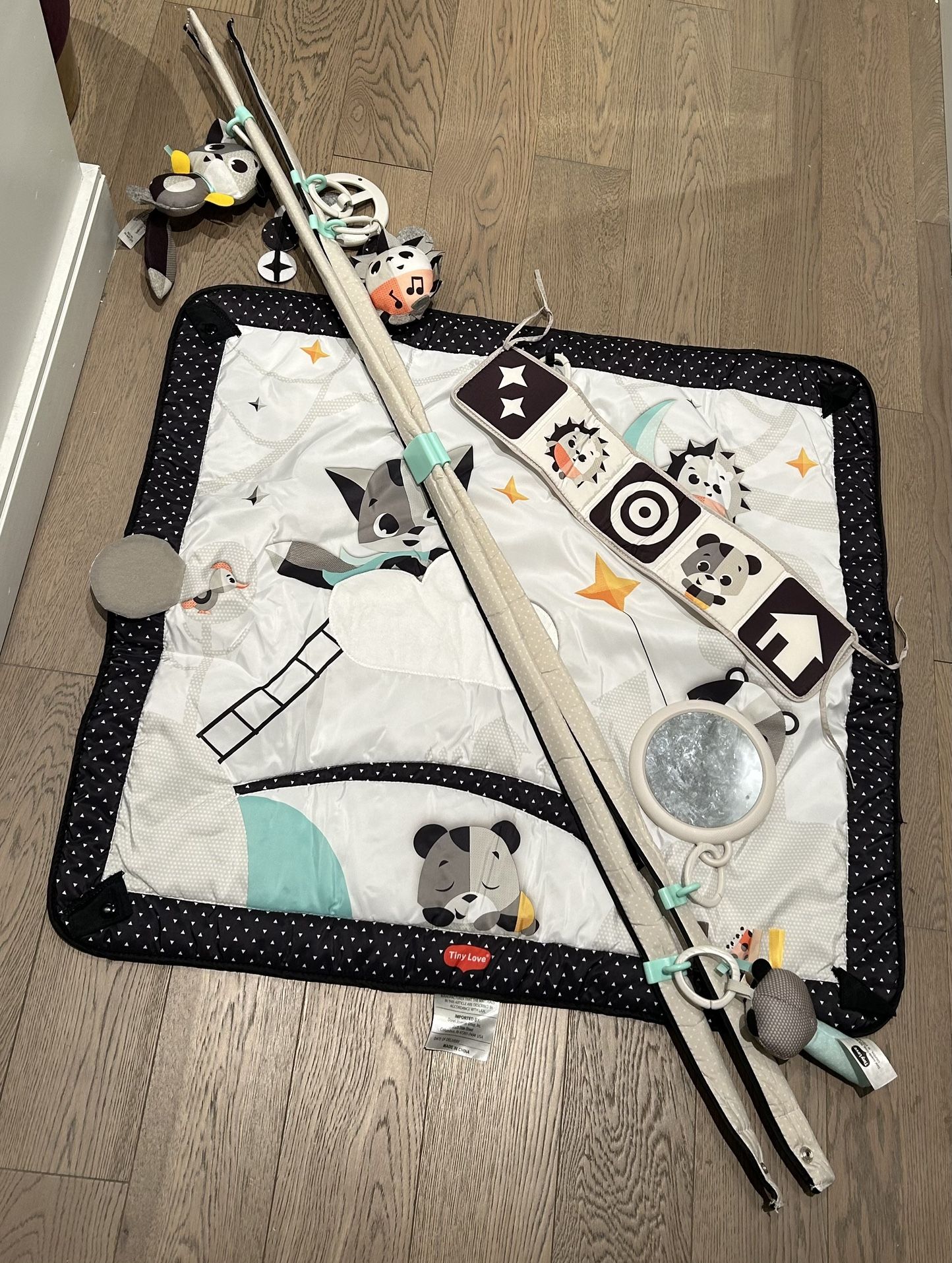Tiny Love Magical Tales Black & White Playmat
