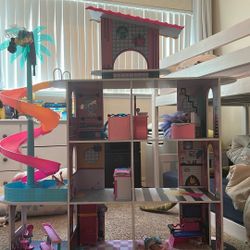 L.O.L. Doll House