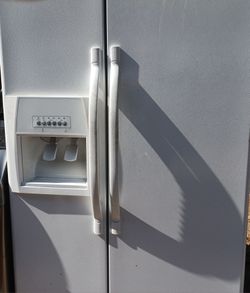 Side x side refrigerator 4 months warranty