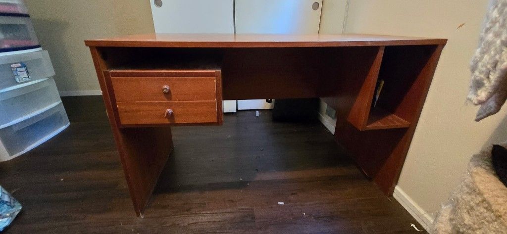 Simple Wood Desk