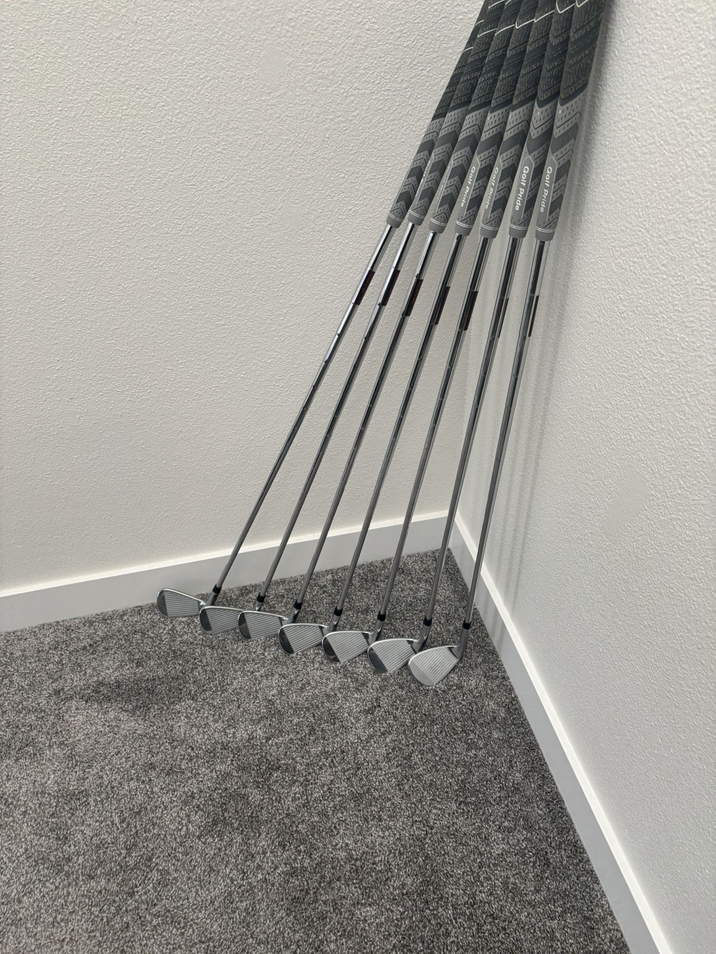 Callaway “Rogue ST” PRO Irons