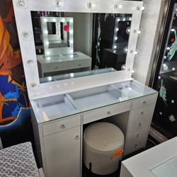Brand New Vanity W/ XL Mirror Clear Light Builb $649 FREE LOCAL DELIVERY