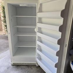  Frigidaire Garage Ready Freezer
