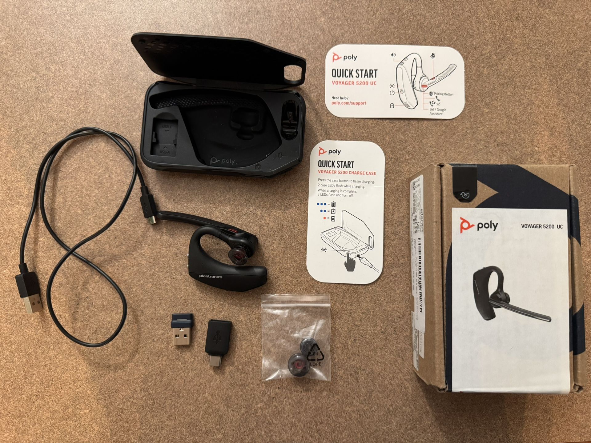 Computer Earpiece - Poly Voyager 5200