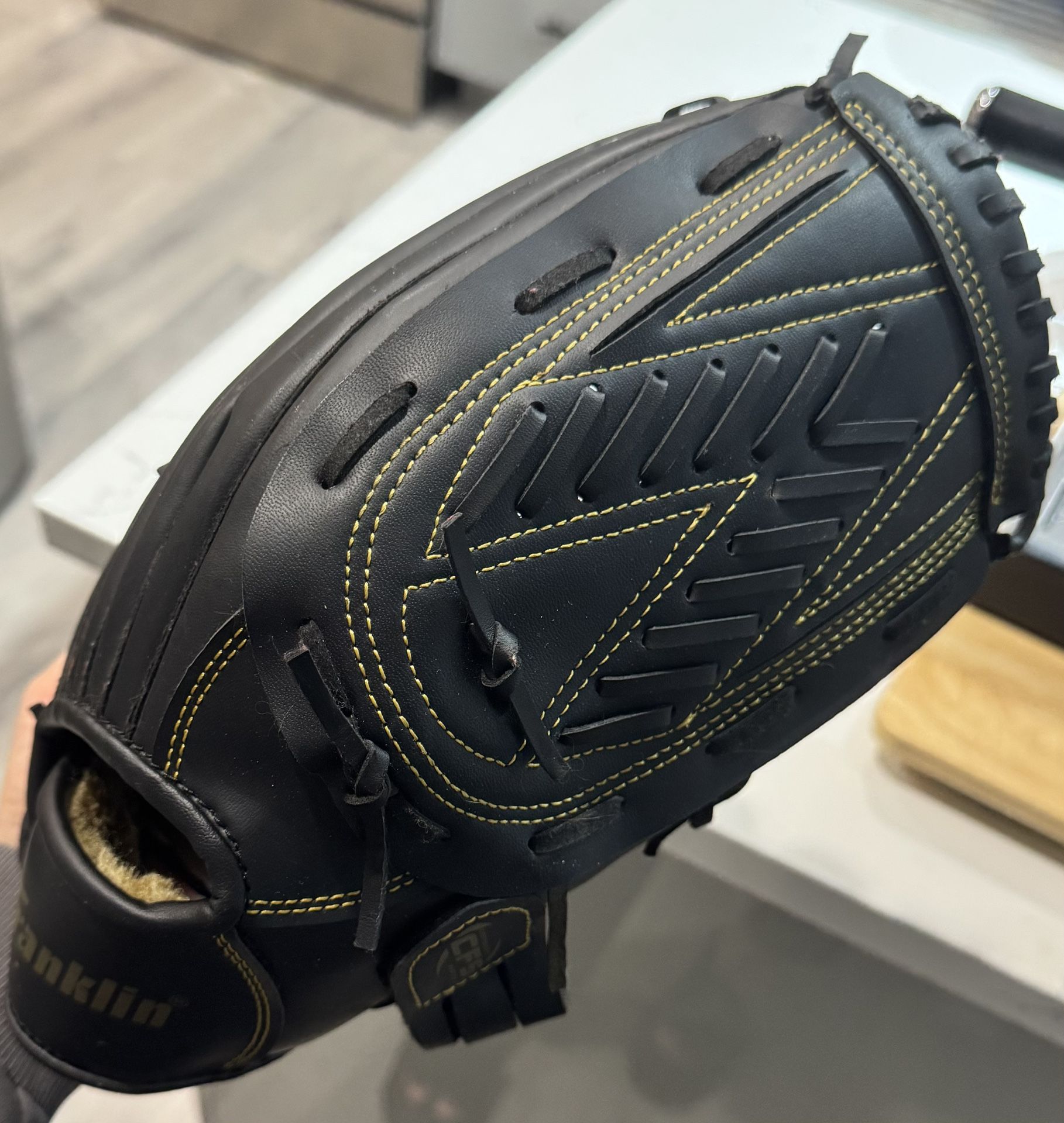 Baseball Glove Franklin Field Master Baseball – 13” (Model 22631) $10 🔥