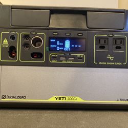 Yeti Goal Zero 1000x Gasless Generator Portable Power Station Battery for  Sale in Seattle, WA - OfferUp