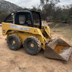John Deere 317 Skid Steer Tractor