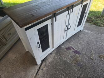 Pueblo White 60" Barn Door TV Stand