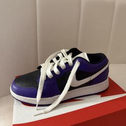 Jordan 1 Low Court Purple Black 5.5Y