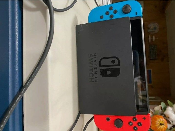 Nintendo Switch v2 Console Bundle
