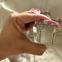 (6) 1 Ounce Glass Jars