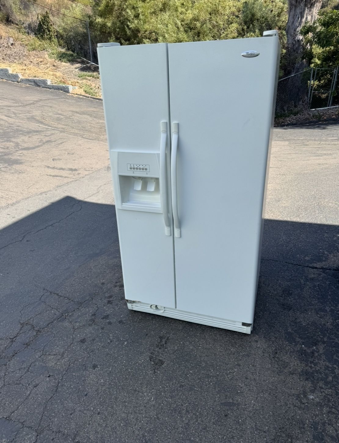 25 cubic side by side refrigerator with freezer Free Local delivery/30 day warranty