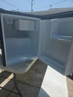 Mini Fridge Hisense