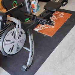 Nordic Track ROWING MACHINE 