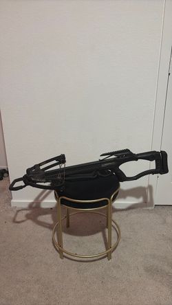 * Barnett Hyper Raptor BCX Crossbow – Black Hunting Crossbow, Excellent Condition-meet ups or pick up