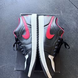 Air Jordan 1 low white toe
