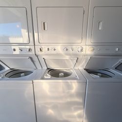 FRIGIDAIRE 27” WASHER AND DRYER STACKABLE 