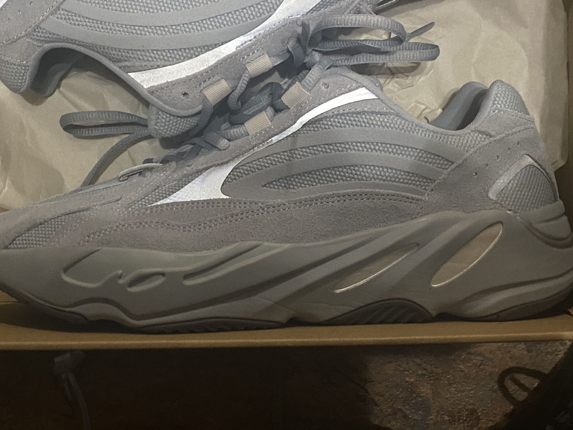 Yeezy 700 Hostpital blue size 12